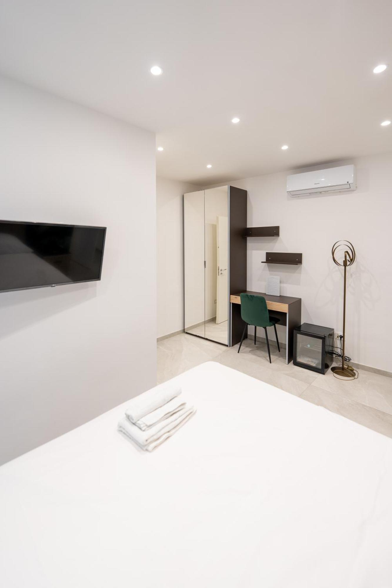 Suites Gaudioso Napoli Center Exterior foto